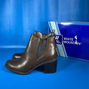 White Mountain Die Hard Ankle Bootie - Smooth Oak Brown - 9 - New in box
